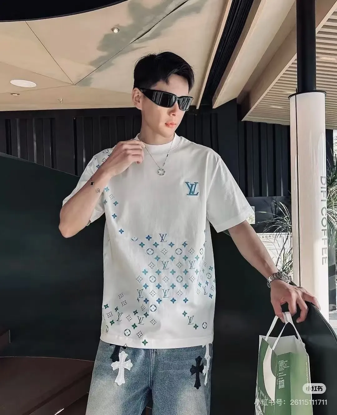 Louis Vuitton/ LV